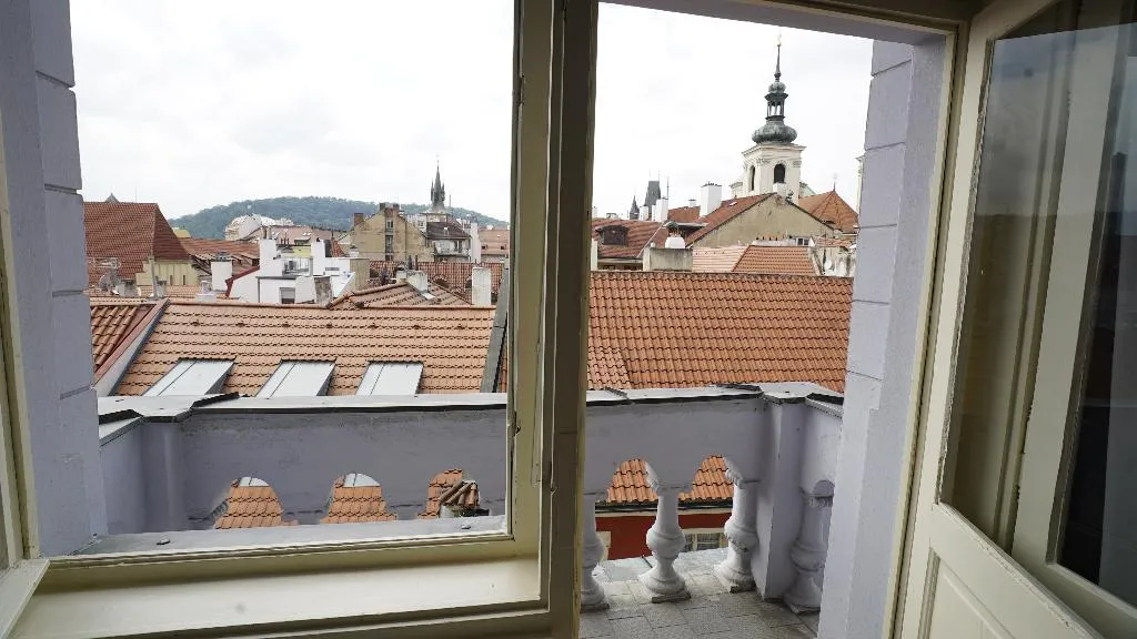 STUDIO WITH BALCONY Room, Royal Road Residence, Prague