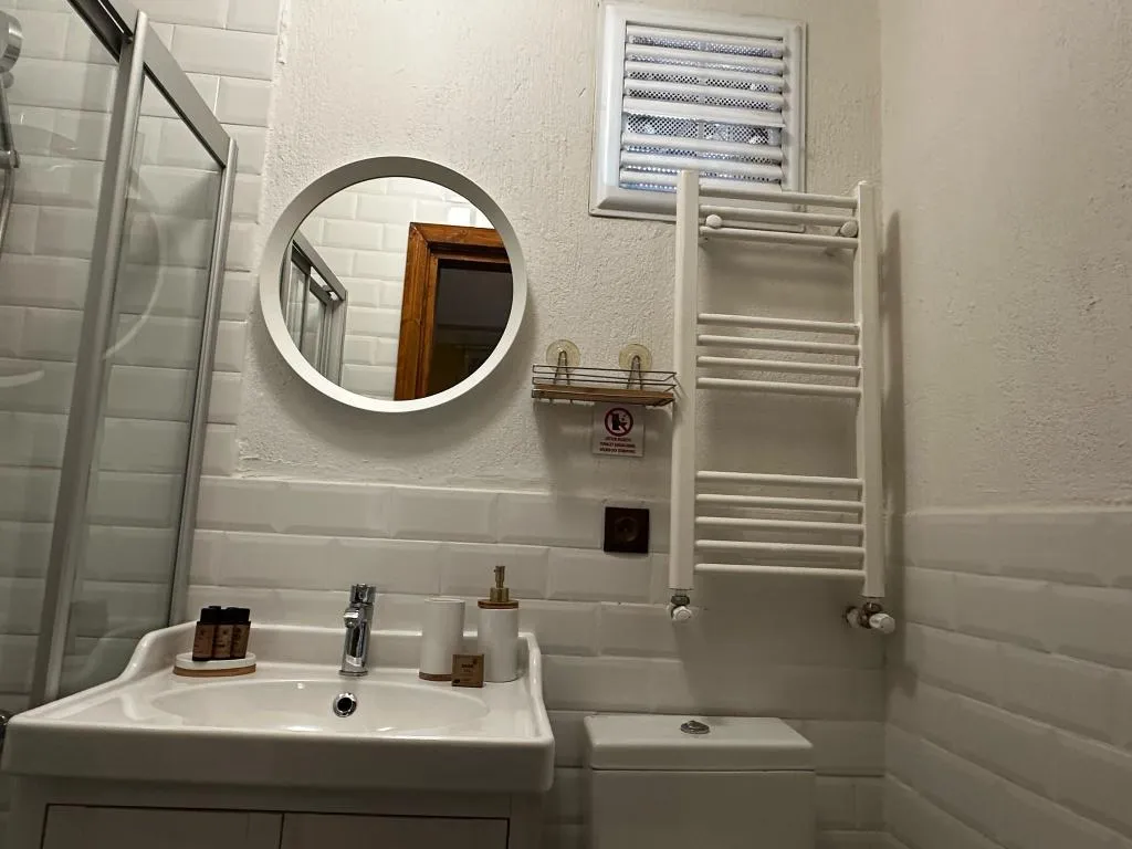 DOUBLE STANDARD Room, Perperene Konağı, Izmir