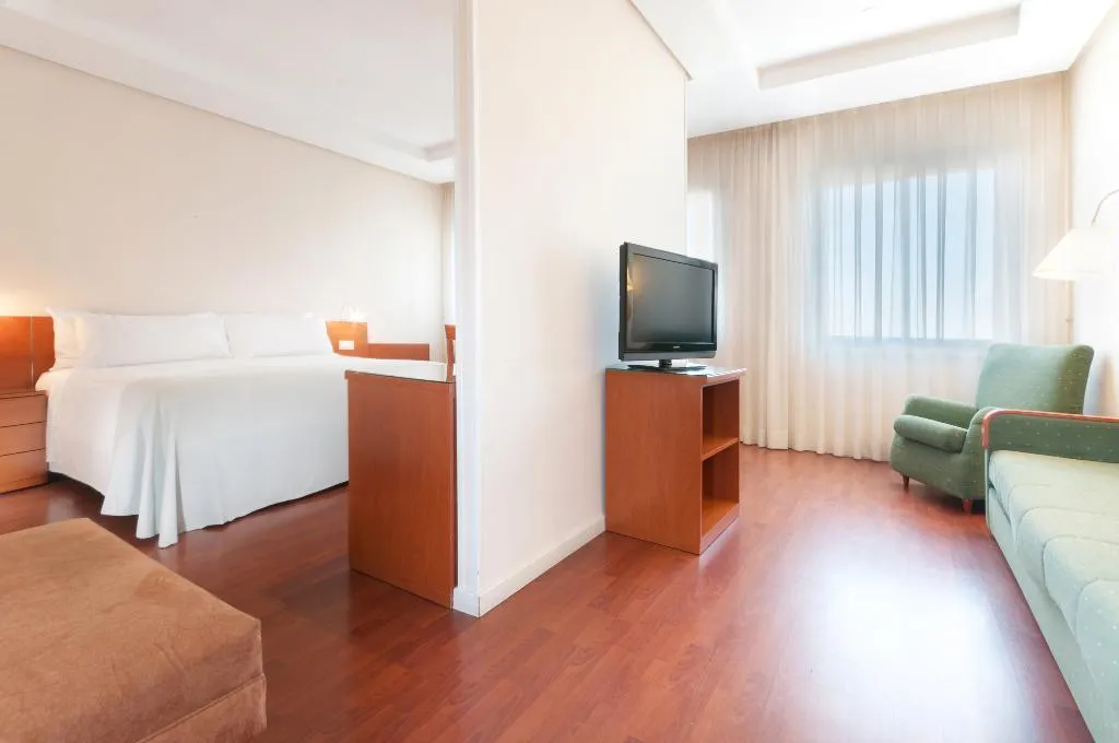 DOUBLE PREMIUM Room, Hotel Madrid Chamartín Affiliated by Meliá, Madrid