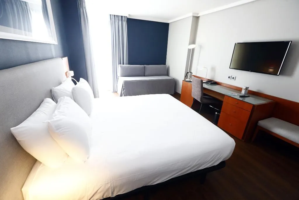 Room, Travelodge Madrid Coslada Aeropuerto, Madrid