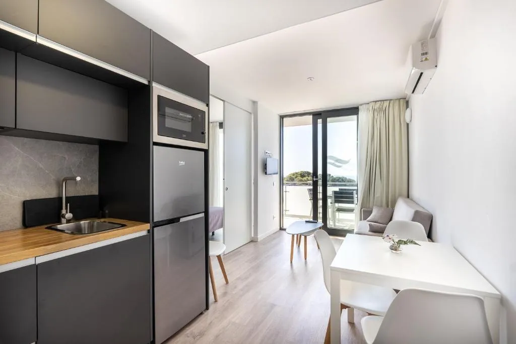 APARTMENT SUPERIOR ONE BEDROOM Room, Comtat Sant Jordi, Costa Brava