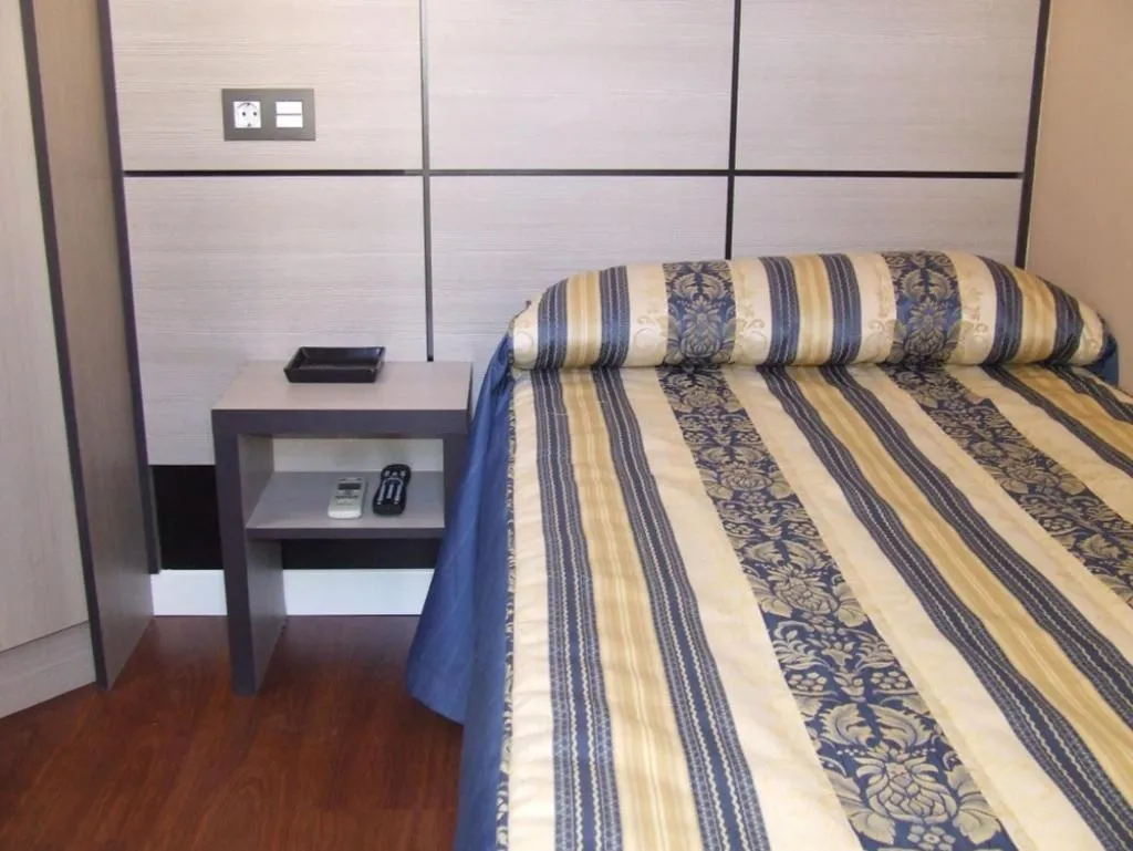 Room, Hostal Larios, Costa Del Sol