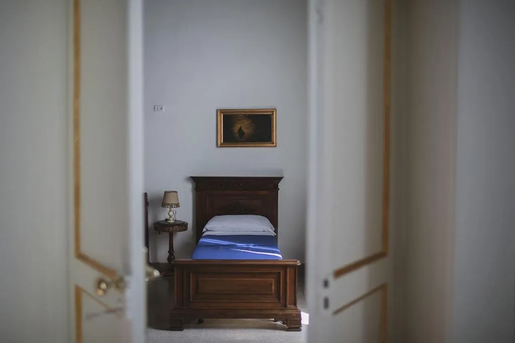 Room, Area Angioina Suites, Naples