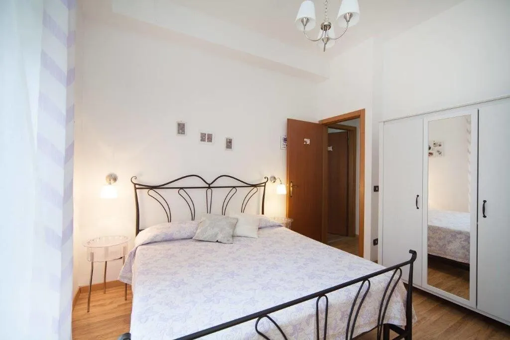 Room, Anthea B&B, Naples