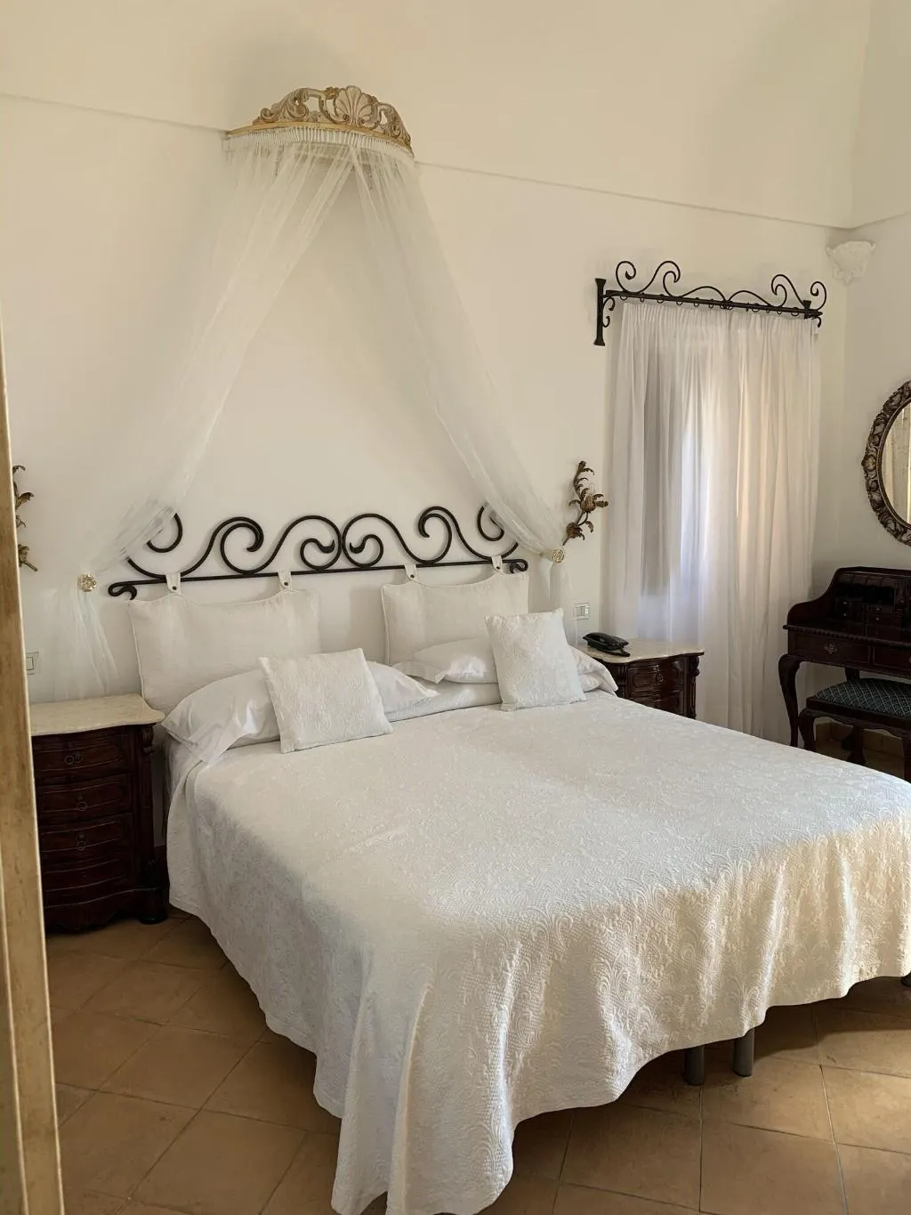 Double or Twin DELUXE KING BED Room, Villa Principe Giovanni, Naples