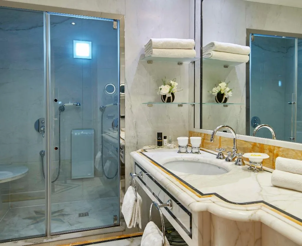 Room, Rome Cavalieri, A Waldorf Astoria Hotel, Rome