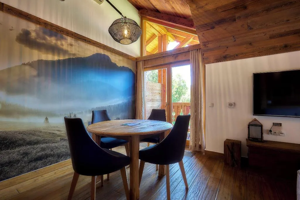 Room, ApartHotel Giewont, Krakow