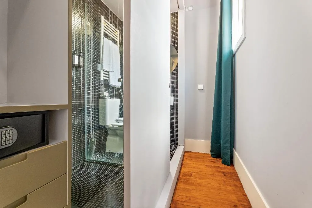 SINGLE ONE BEDROOM ONE BATHROOM Room, Casa Dos Lóios By Shiadu, Porto