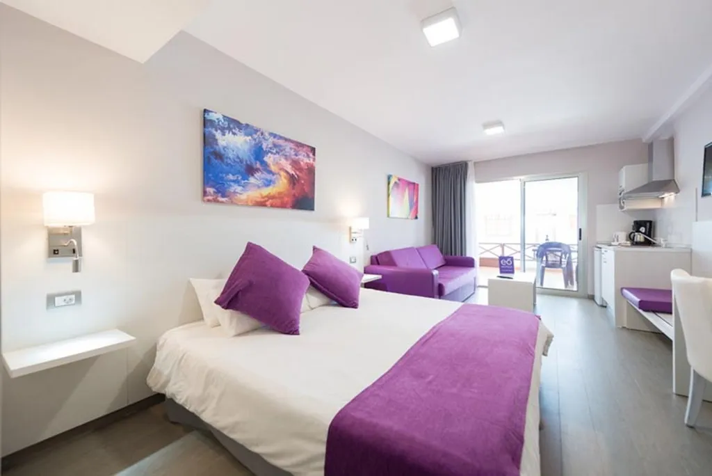 Room, eo Corona Cedral, Gran Canaria