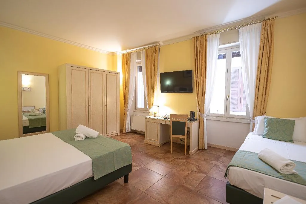 TRIPLE CLASSIC Room, LVG Hotel Collection - Belvedere San Gottardo, Milan