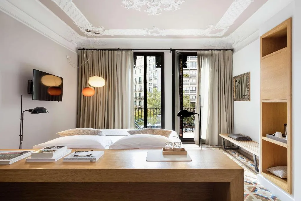Room, Alexandra Barcelona, Curio Collection by Hilton, Barcelona