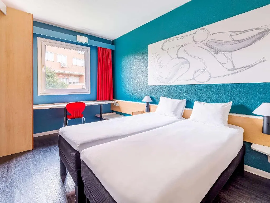 TWIN STANDARD Room, Ibis Madrid Getafe, Madrid