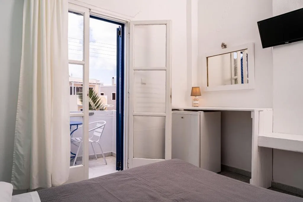 Room, Ikaros Hotel, Santorini