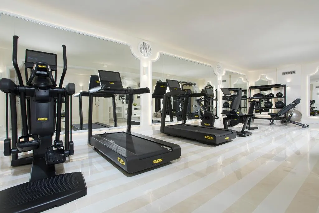 Sports and Entertainment, Grand Hotel Capodimonte, Naples