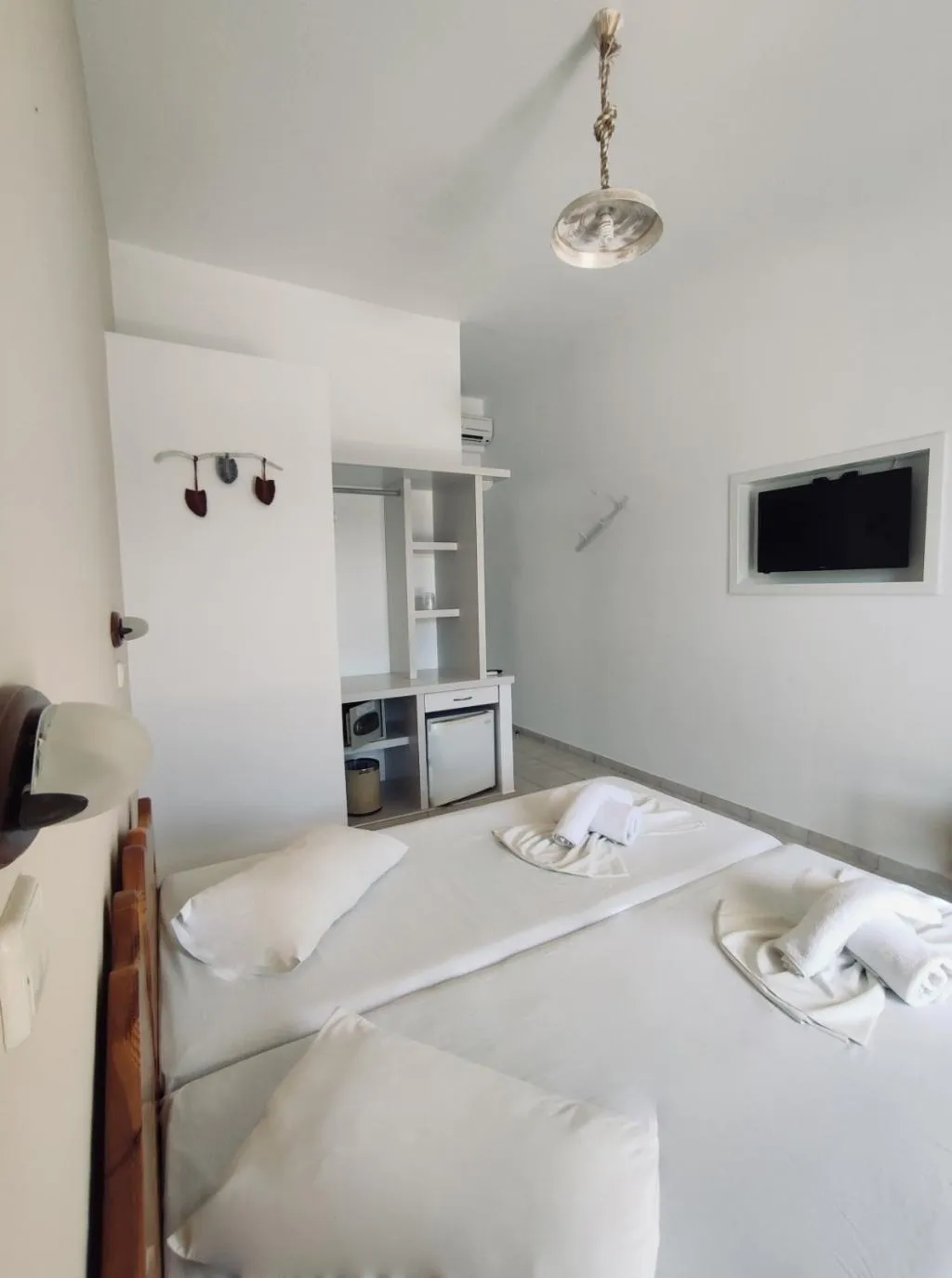 TRIPLE STANDARD Room, Aegeon, Santorini