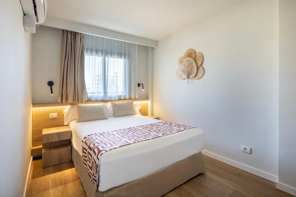 Double or Twin STANDARD Room, Hotel LIVVO Anamar Suites, Gran Canaria