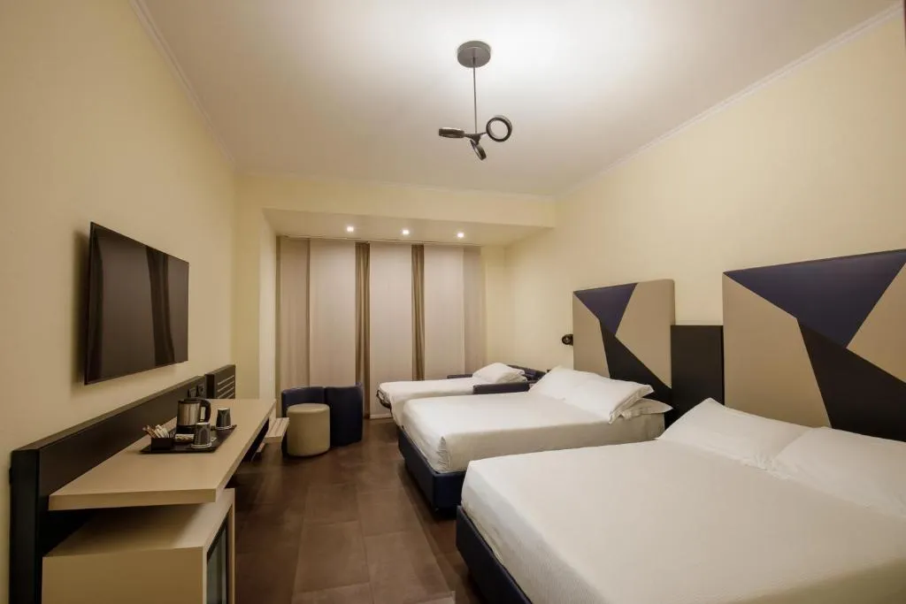 FAMILY ROOM STANDARD Room, Best Western Plus Globus Hotel, Rome