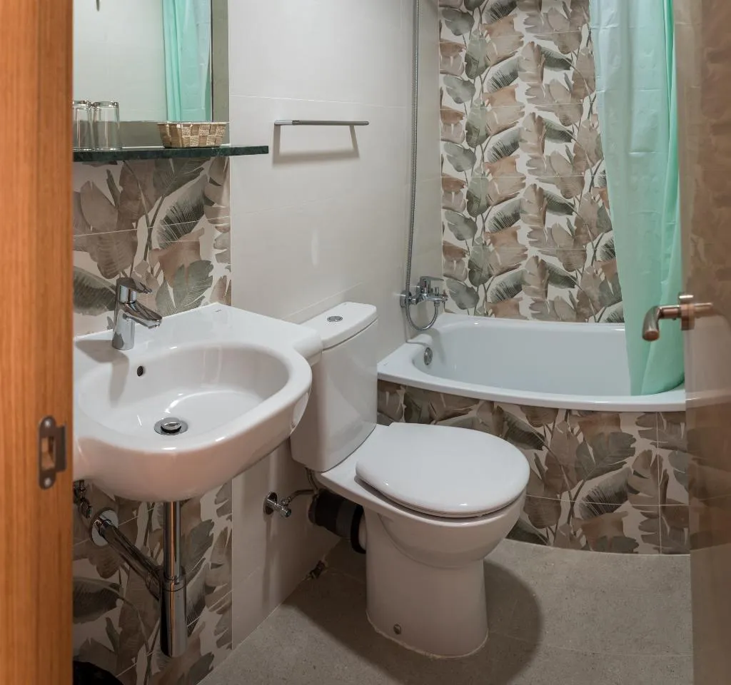 DOUBLE STANDARD Room, San Antonio, Madrid