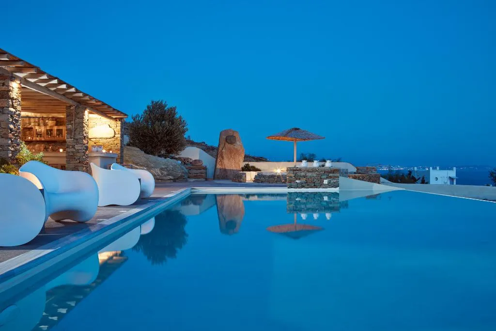 Lobby, Diles & Rinies, Mykonos