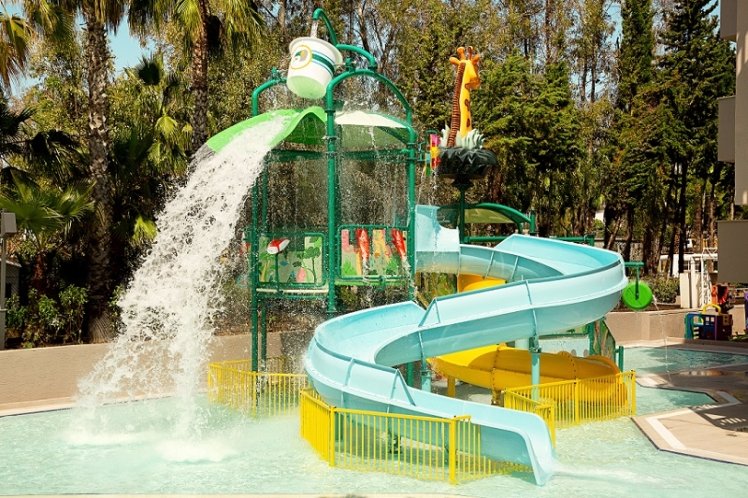Paloma Perissia, Antalya