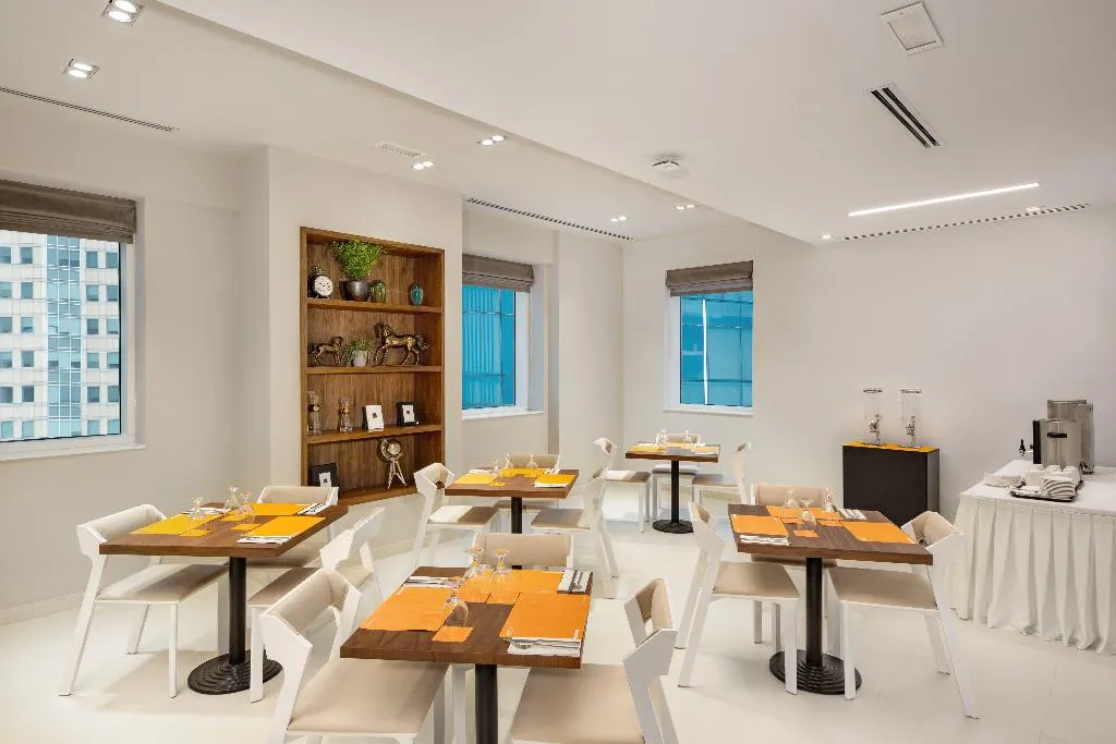 Restaurant, Citymax Hotel Al Barsha, Dubai