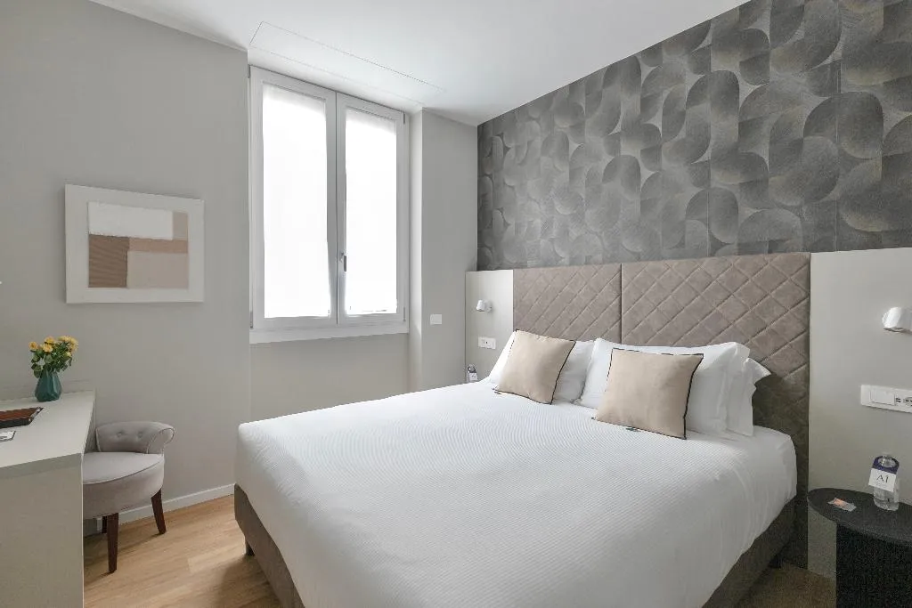 Double or Twin SUPERIOR WITH BALCONY Room, Ah - Duomo Signature, Milan