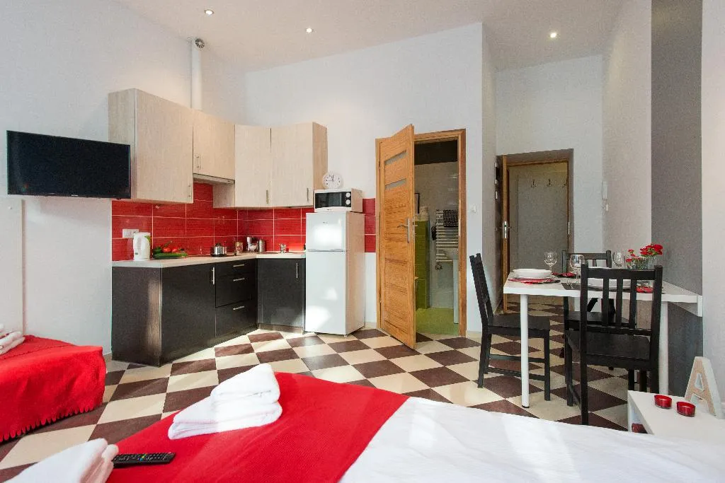 APARTMENT CAPACITY 3 Room, Happy Tower Krakow, Krakow