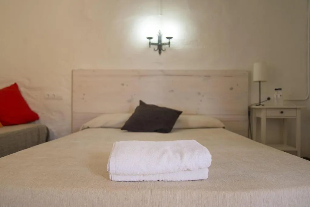 Room, Hostal L'Estrella, Costa Brava