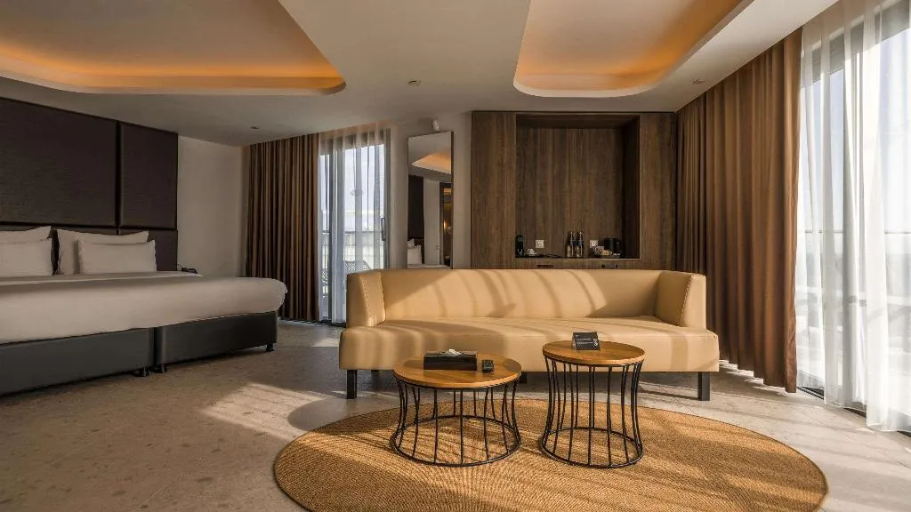 Room, Ax Odycy, Malta