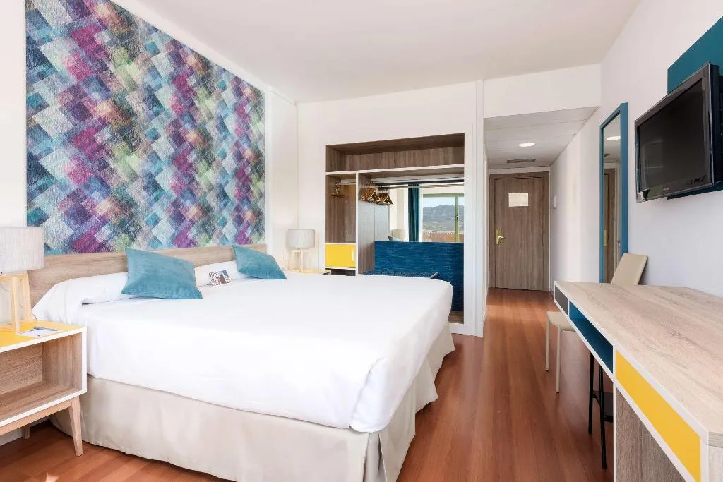 DOUBLE QUEEN SIZE BED Room, Guadalajara Conference Center Affiliated By Melia, Madrid