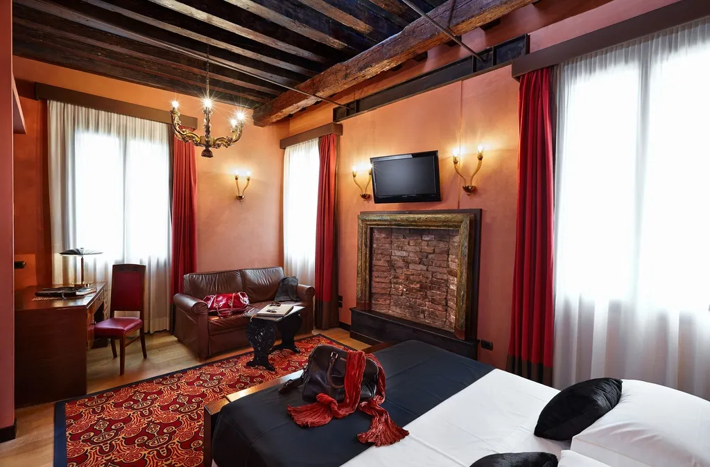 TRIPLE STANDARD Room, Saturnia & International, Venice