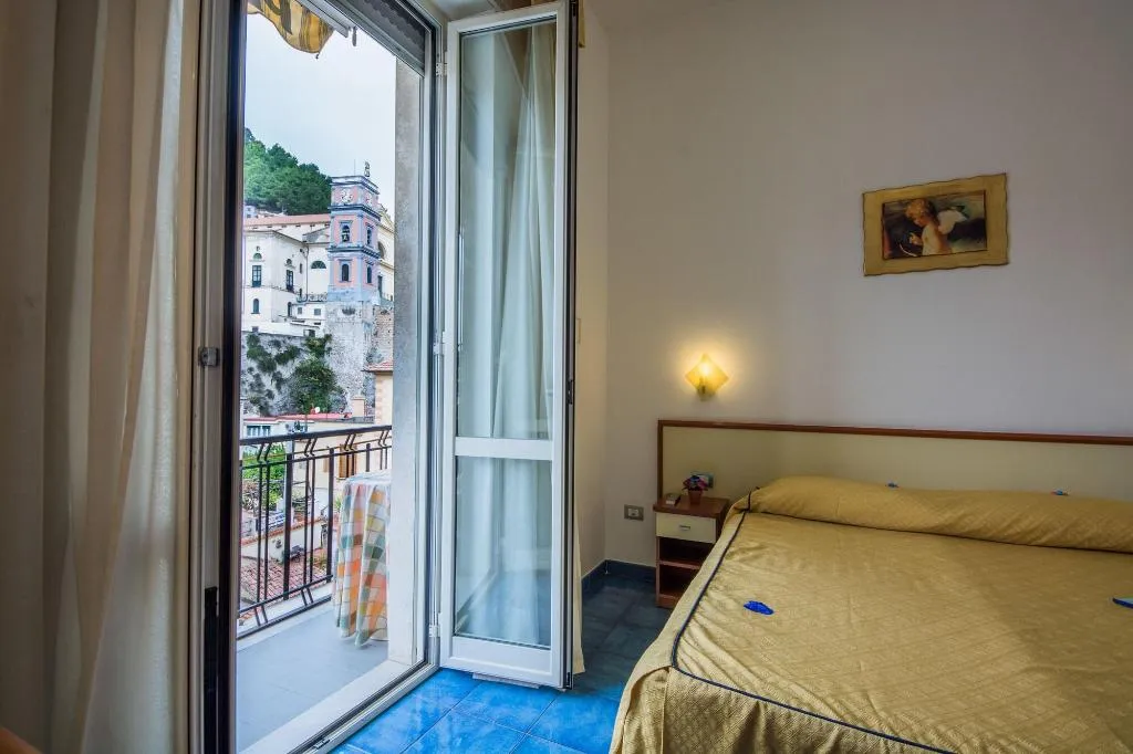 Room, Meublè Casa Mannini, Naples