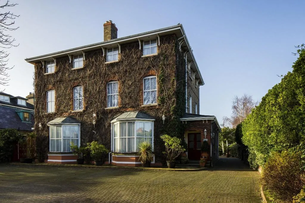 Terrace, Aberdeen Lodge, Dublin