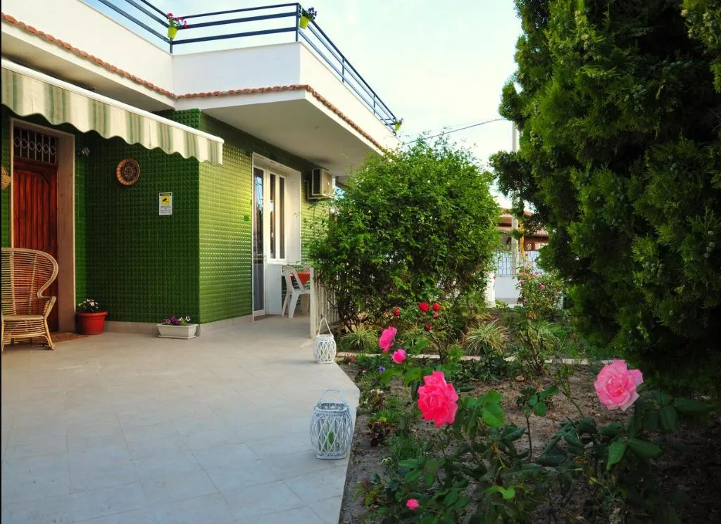 General view, Villa Achibea, Catania