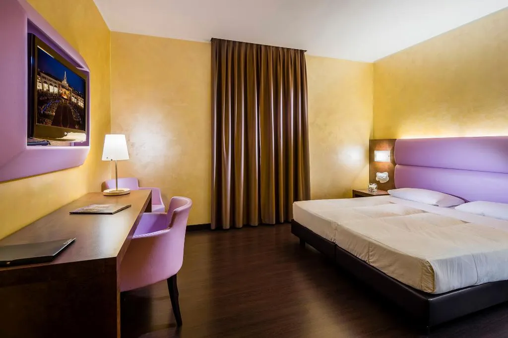 Room, Base Hotel, Venice