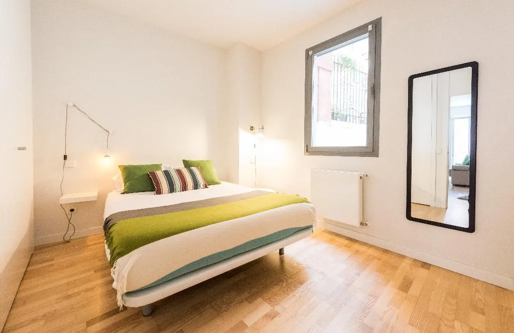 Room, Apartamentos Madrid Puerta del Sol, Madrid
