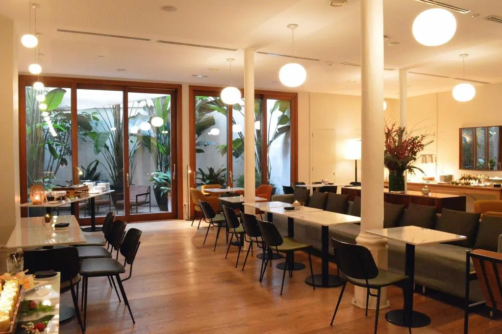Terrace, Regina, Barcelona