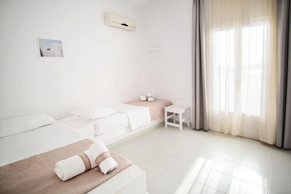 Room, Kritikakis Village Apartments, Santorini