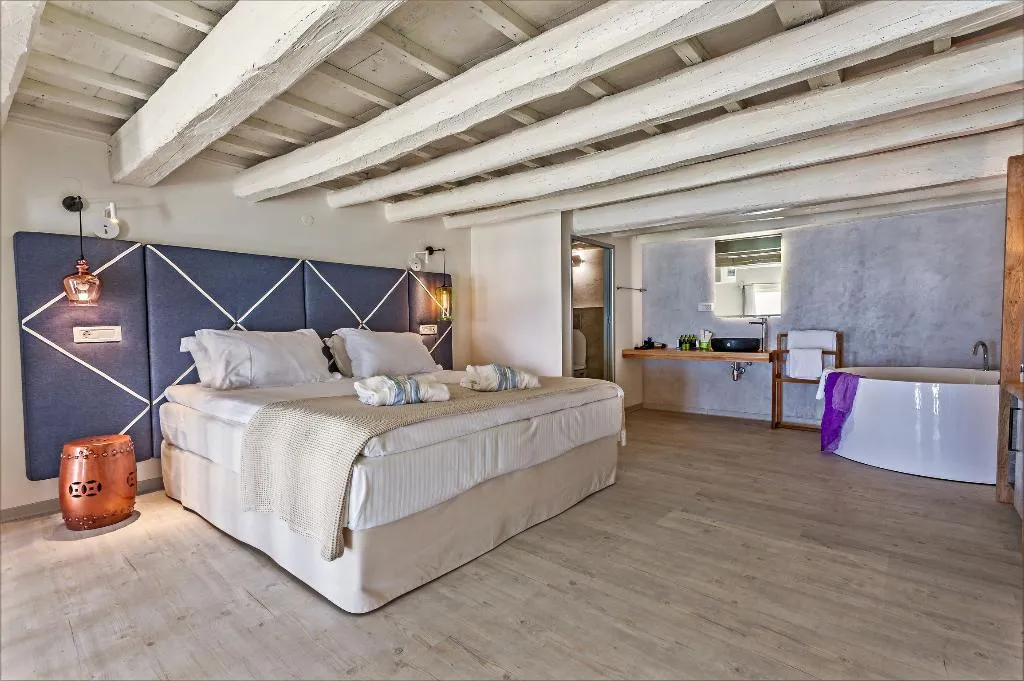 SUITE POOL VIEW Room, Thalassa Boutique Hotel, Crete
