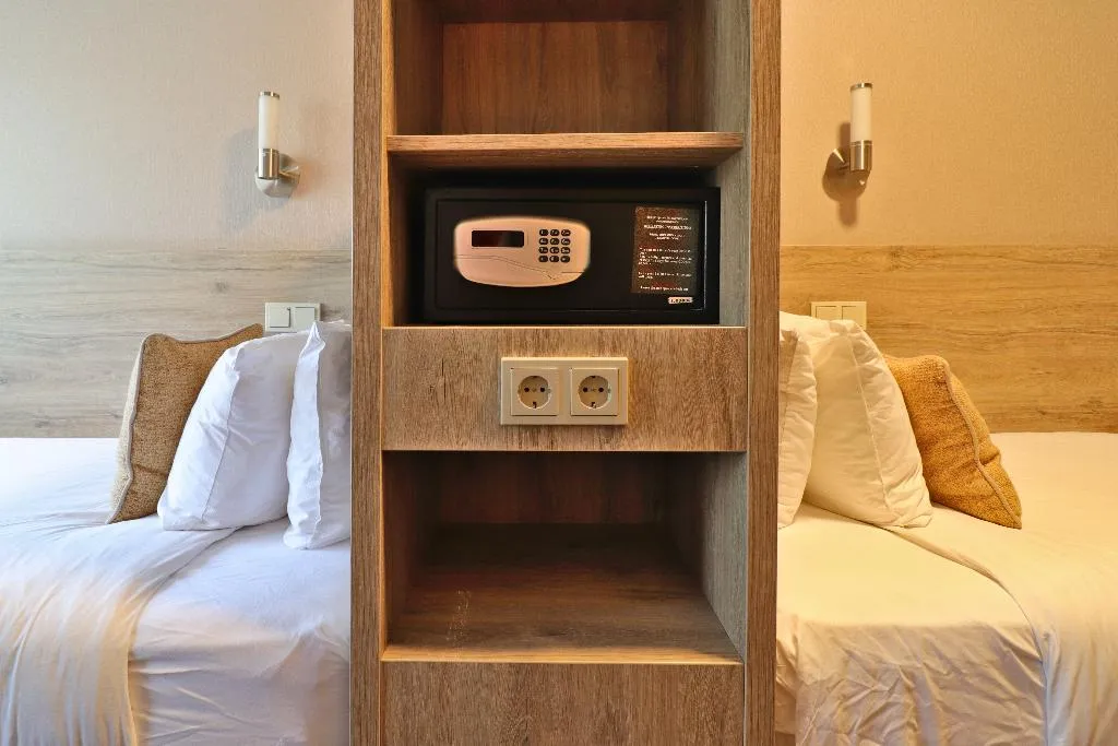 TWIN ECONOMY Room, Xo Hotels Blue Square, Amsterdam