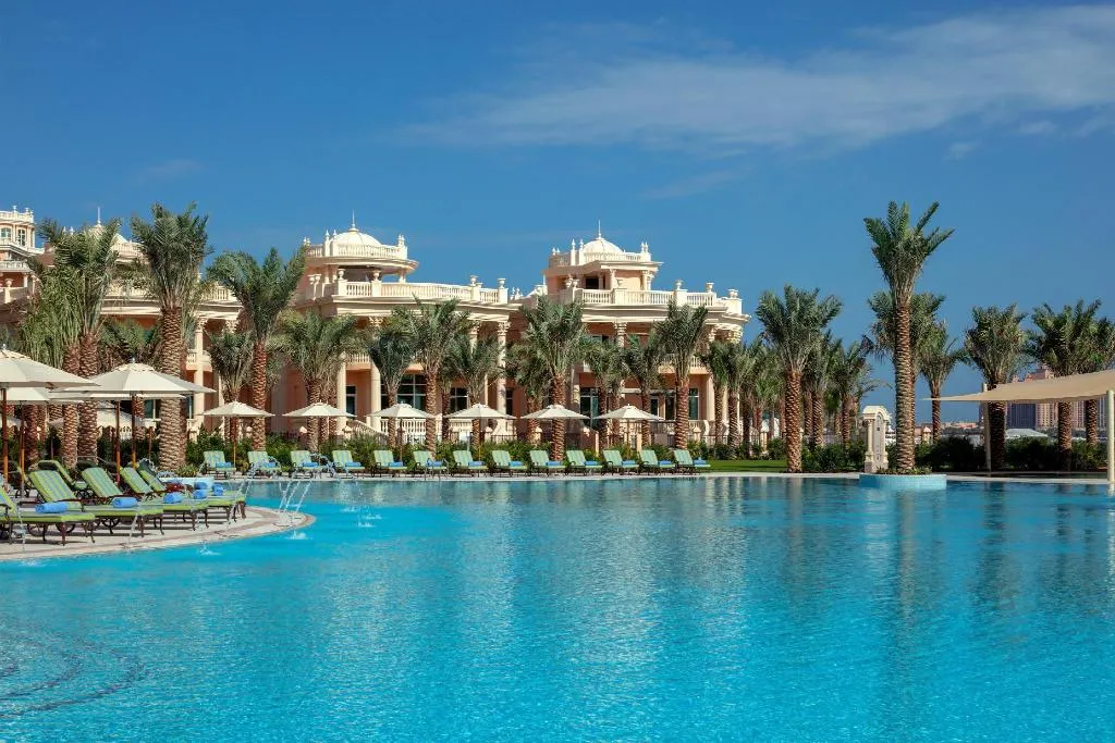 Beach, Raffles The Palm Dubai, Dubai