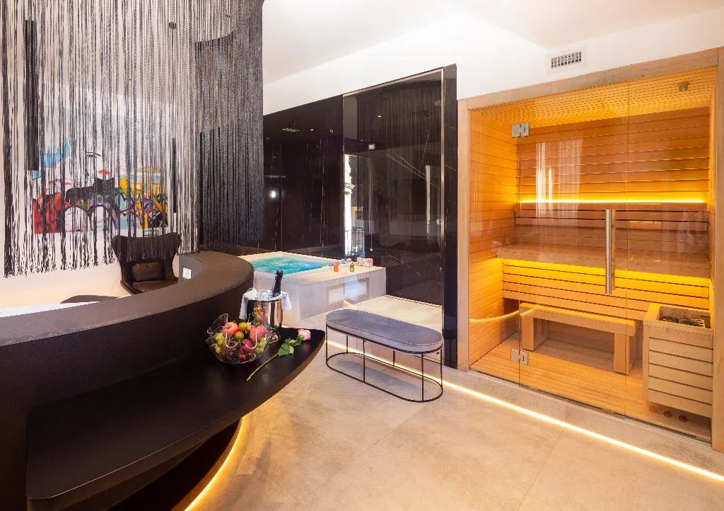 SUITE STANDARD Room, The Corner Duomo Hotel, Naples