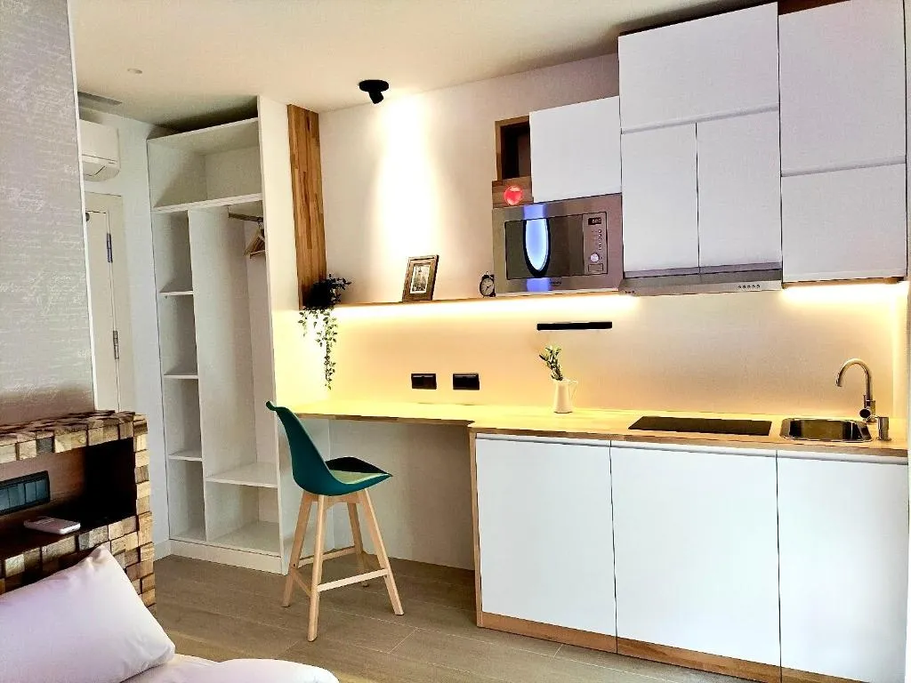 DOUBLE DELUXE WITH TERRACE Room, Far Home Bernabeu, Madrid