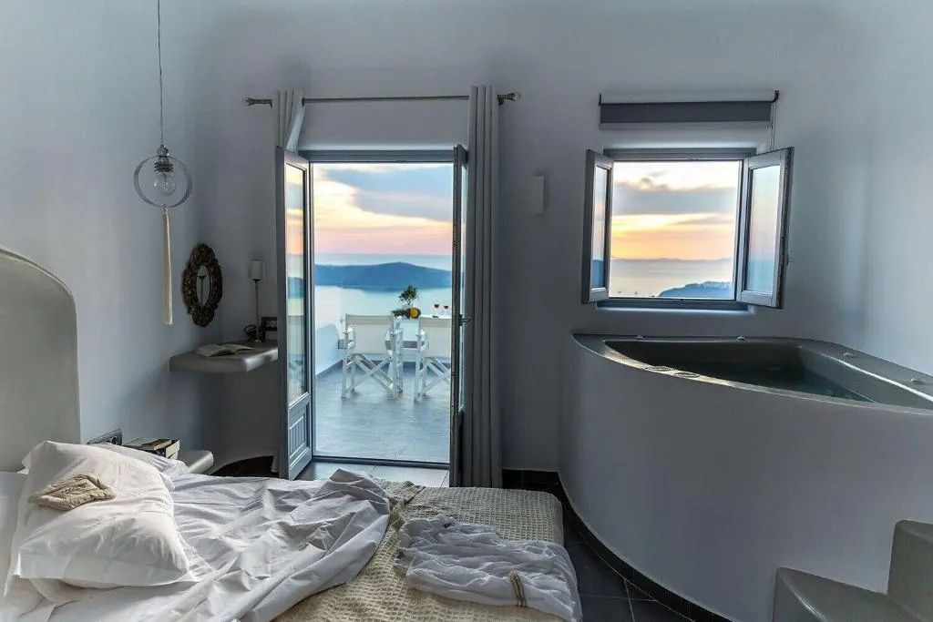 Room, Unique Suites, Santorini