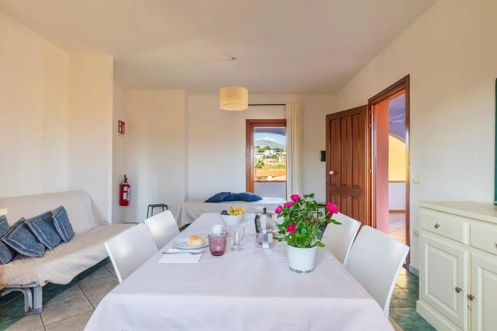 APARTMENT CAPACITY 6 Room, Appartamenti Tiffany, Olbia
