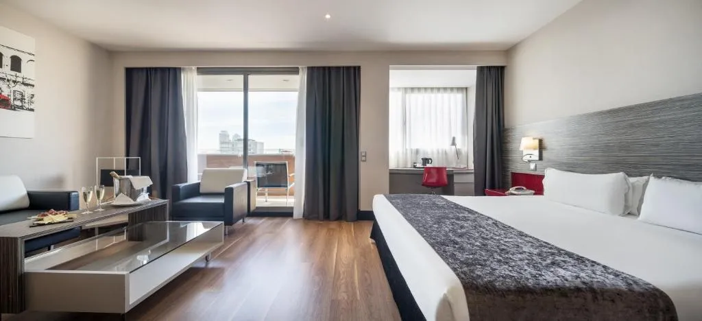 DOUBLE SUPERIOR Room, Ilunion Barcelona, Barcelona