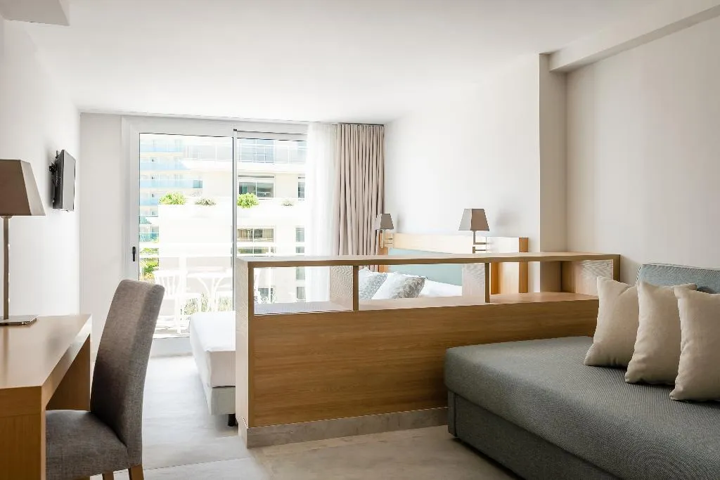 FAMILY ROOM SEA VIEW Room, Gran Palas Hotel, Costa Brava