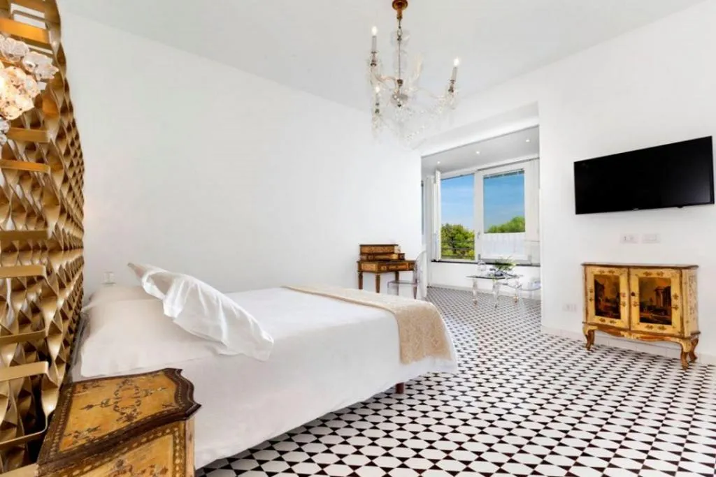TRIPLE STANDARD Room, Villa Oriana Relais, Naples