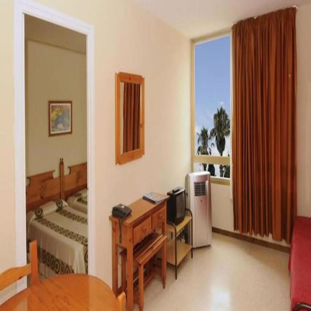 Room, Royal Beach Apartments, Costa Brava