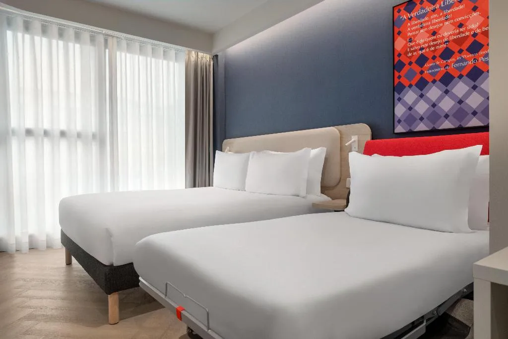 DOUBLE QUEEN SIZE BED Room, Holiday Inn Express Porto Boavista, Porto